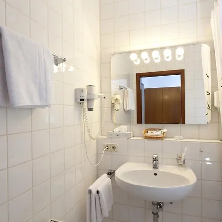 Akzent Torgauer Hof מלון 3*